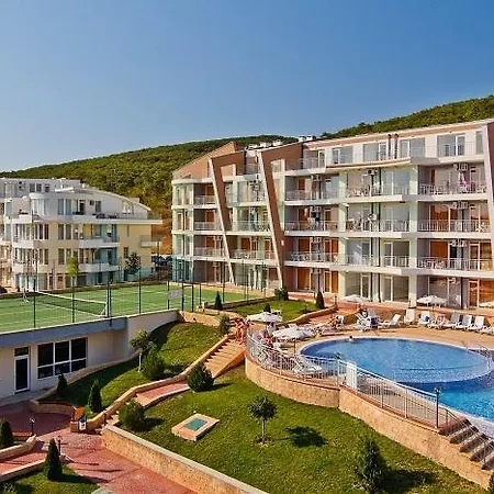 Sunset Complex 3*