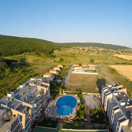 Sunset Complex Кошарица